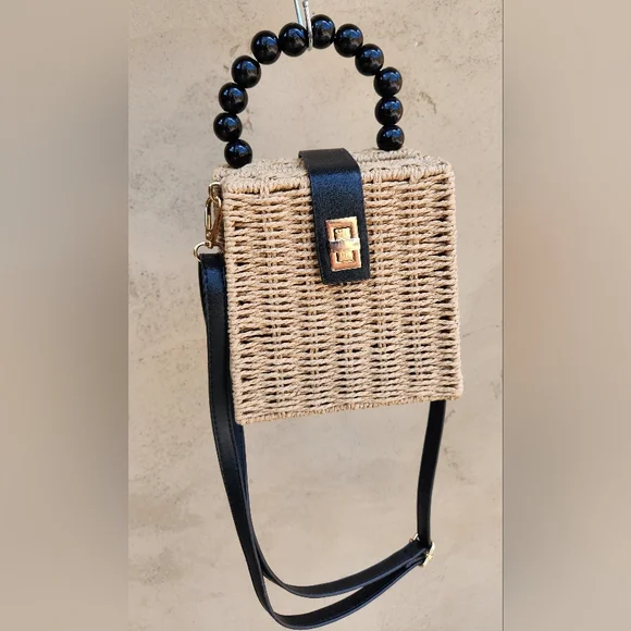 Elegant Tan and Black Woven Handbag/Crossbody - Picture 3 of 12